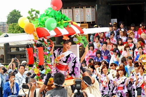 みつわ屋スタッフTAIオススメの大阪イベント"愛染祭り"